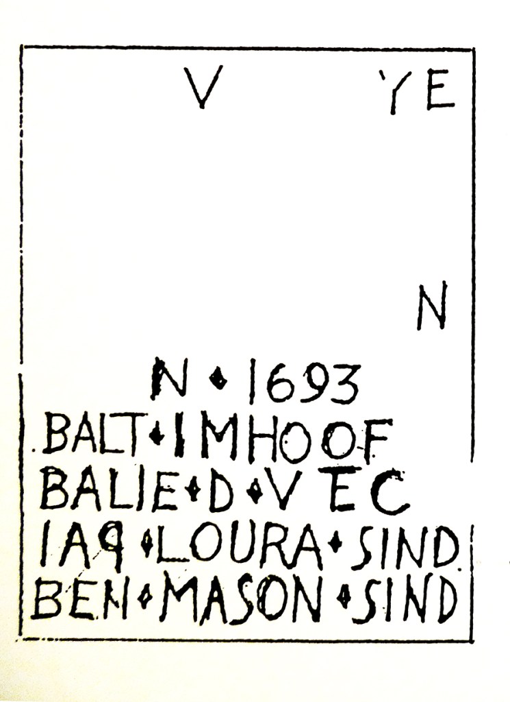 texte gravé sur la pierre