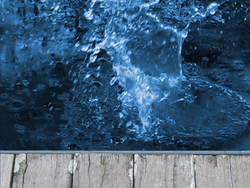 caillou jeté au lac plouff