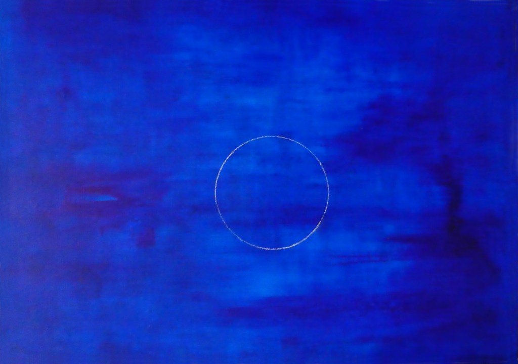 cercle blanc sur fond bleu