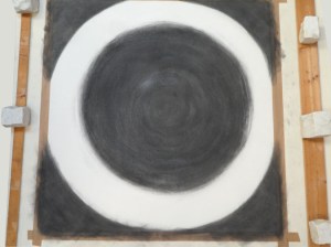 Cercle blanc posé au sol