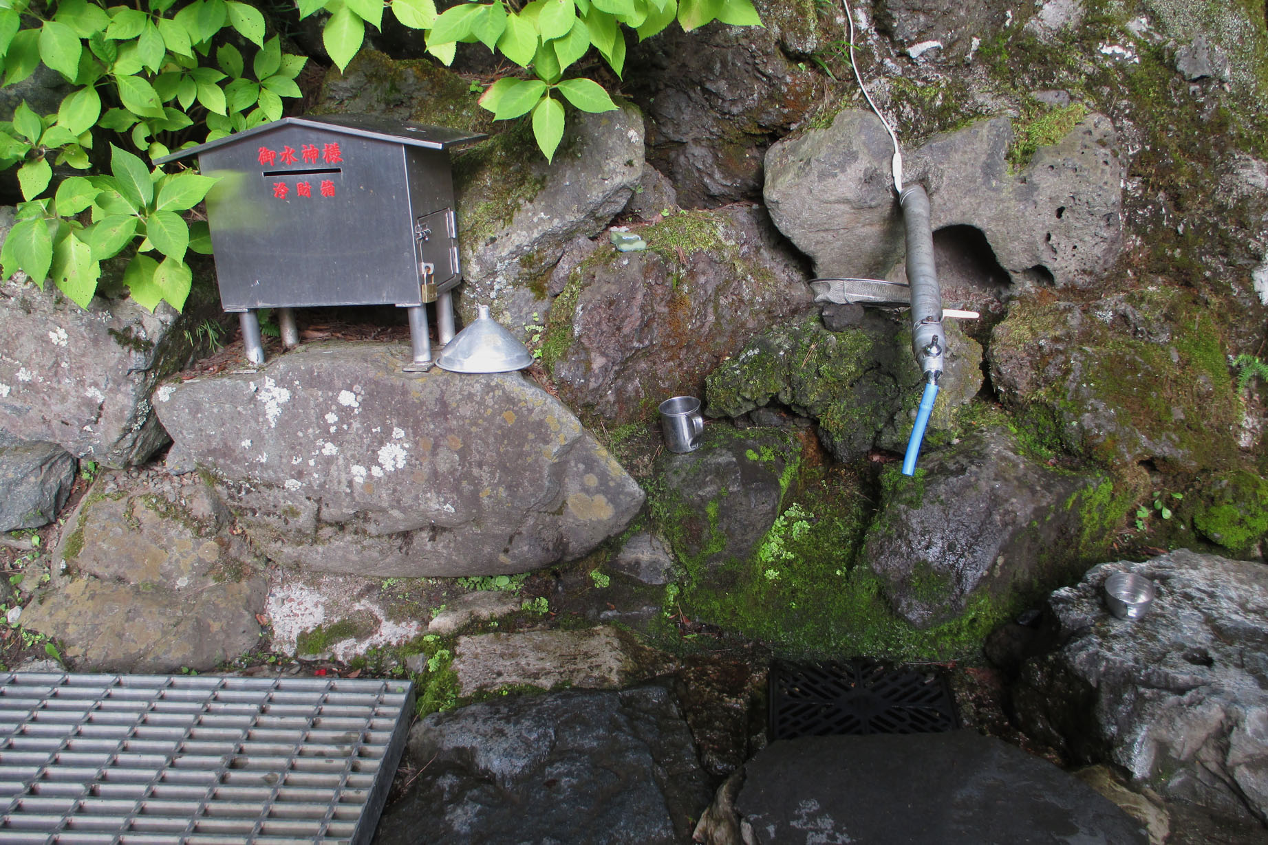 la source au sanctuaire
