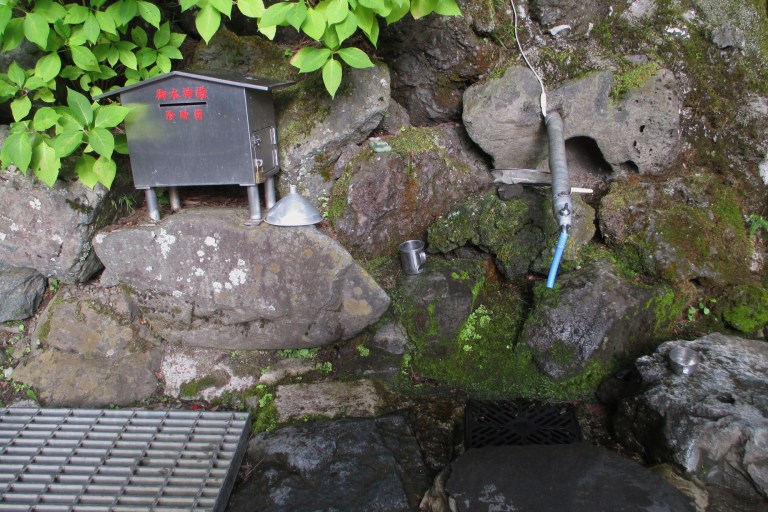 la source au sanctuaire